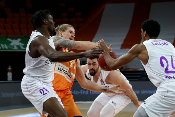 对于年轻球 对于年轻球