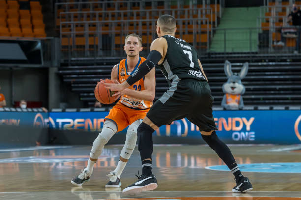 行中展现了 行中展现了