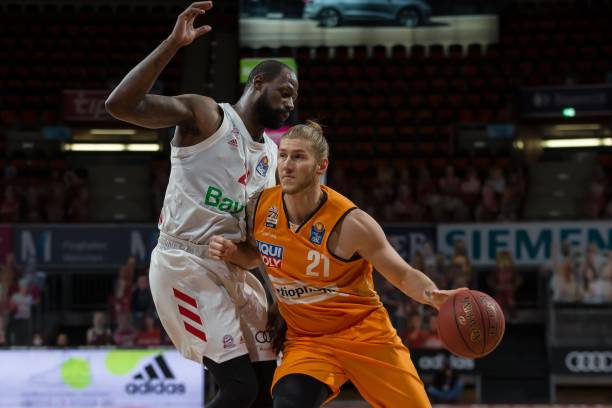 样可堪大用 样可堪大用