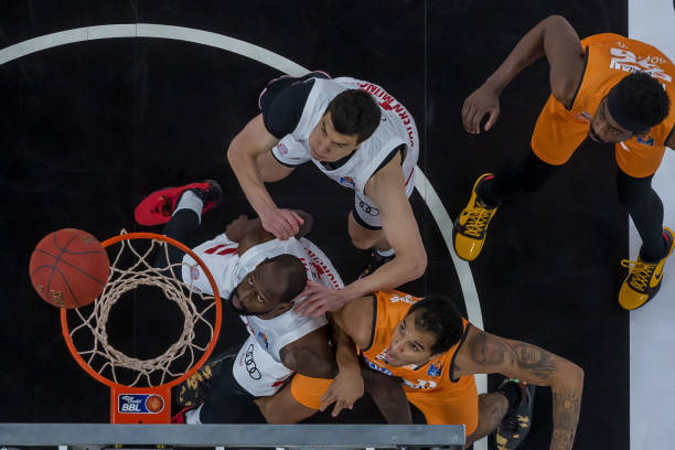 虽然控球率 虽然控球率